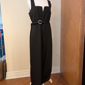 Sleek Black Sleeveless Jumpsuit with Notch Neck and Belt